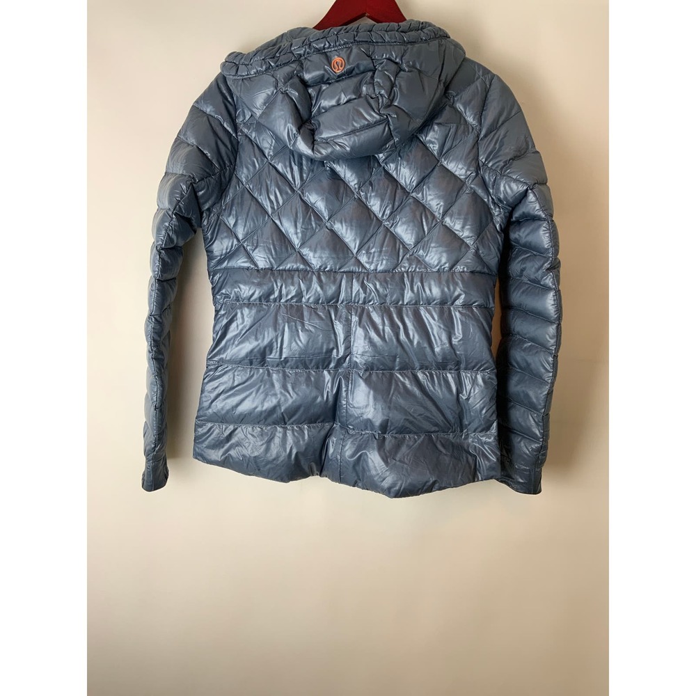 Lululemon Fluffin Awesome Down Jacket Hoodie Size 8 Bluish Gray Silver - Picture 2 of 6